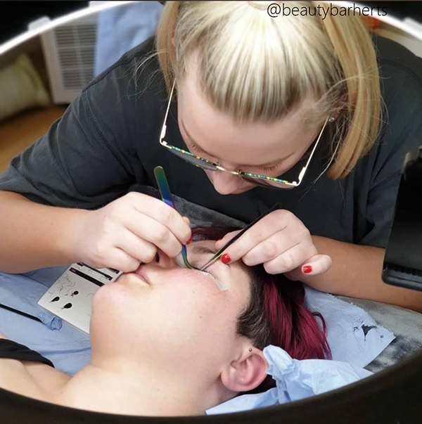 best eyelash extensions training hertfordshire