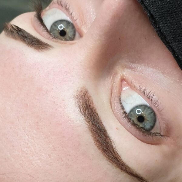 Different techniques of semi permanent eyebrow tattoo and what to choose 3