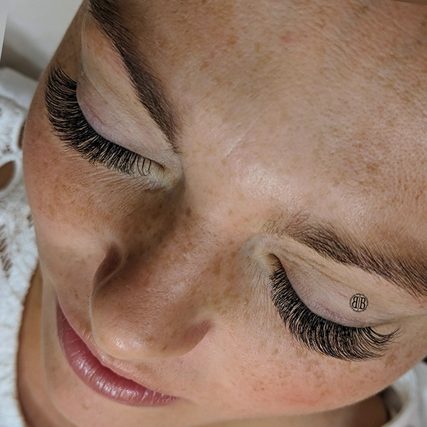 best eyelash extensions cheshunt